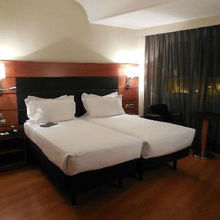 Hotel Kuber Нагпур Екстериор снимка