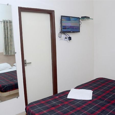 Hotel Kuber Нагпур Екстериор снимка