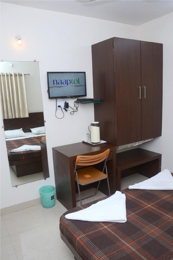 Hotel Kuber Нагпур Екстериор снимка